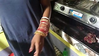 Kitchen Me Aunty Ji Ko Ache Se Lund Ka Maja Diya Padosi Devar Ne