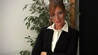 Hottest and Roundest 19yo College Teen Ass on Webcam