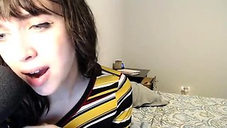 Brunette Solo Webcam Masturbation