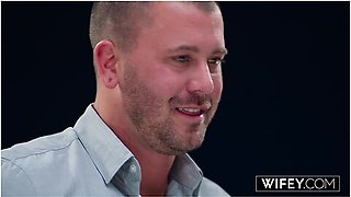 Hollywood Cash In Blonde Hotwife Candice Holds Hubbys Hand While Taking A Monster Bbc