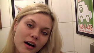 Sex Date with a Blowjob and Fucking in the Toilet in the Restaurant