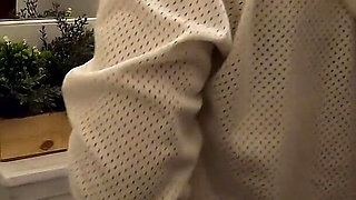Fast Risky Masturbation in Night Club Wc
