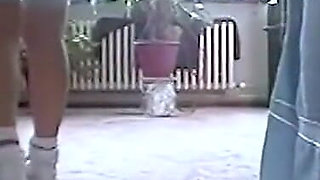 Amateur Teen with Shaved Cunt