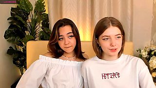 Webcam: Pov, Threesome  Lesbian Porn