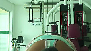 Real men appreciate muscular milfs