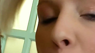 Hot Sex Fucking the Wet Pussy of Young Blonde MILF