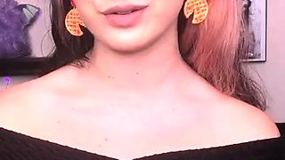 Amateur Webcam Teen Masturbates And Teases
