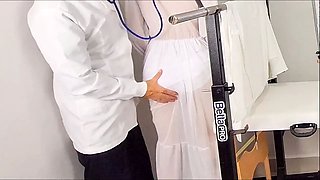 The Doctor Couldn't Oppose the Cuckold's Fianc\u00e9e!