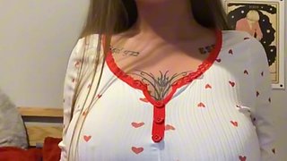 Tattooed horny emo fingering fast and messy while the cam catches it all