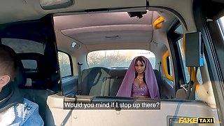 Car fuck with buxom Indian Yasmina Khan - Fake Taxi