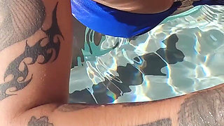 Huge Facial by the Pool for Ebony Hottie - Nina White
