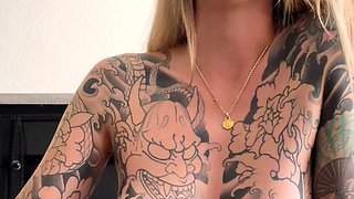 Cumshot amateur MILF suck and jerks dude in the bedroom