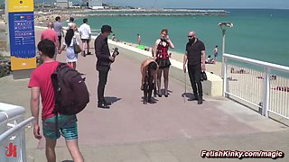 Naked babe walked by the beach