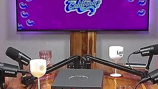 Podcast Turns Suruba! 4 Fucking Hotties, Suck Pussy, Play with Vibrators and Cum Shamelessly Together!