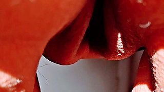 Horny maturemons shows her fabulous fleshy fanny .