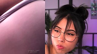 Masturbating piss fetish slut toying her ass