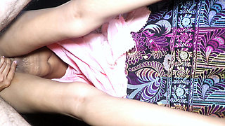 leg seking standing squirt. Very Hot desi bhabhi.give my rich bhabhi a nice fuck