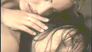 White Venus Gets Licked to Orgasm