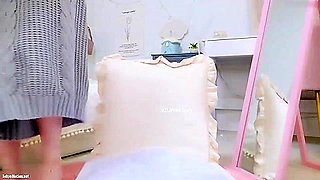 Erotic live chat with cute beautiful girl