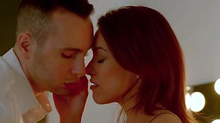 Skinny superstar wants hardcore sex before the show