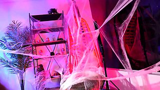 Hot Busty Webcam Babe Masturbate Solo