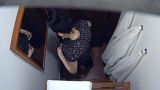 Brunette with giant pussy fucks on massage