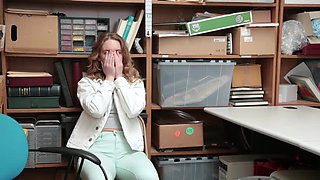 Amateur babe Daisy Stone & stud Leo Christensen go raw in HD