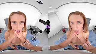 Teen Lucianna's luscious lips and tiny titties in VR