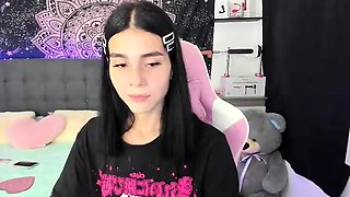 Romanian amateur webcam teen masturbate