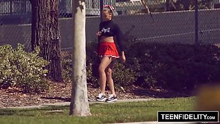 TEENFIDELITY Cute Cheerleader Liza Rowe Shakes Her Pom Poms