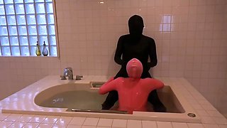 Marion and Susanna nylon lesbians in action