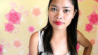 Petite Filipina amateur poses nude for photos before being