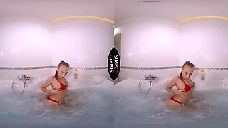Bubbles! - Wet Big Tits Blonde Solo In The Bath