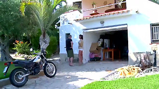 babe gave me a horny blowjob and then we fucked until the pussy squirted