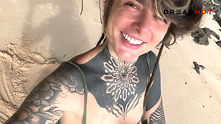 I Made a Very Tasty Squirt on a Deserted and Paradisiacal Beach Part 2