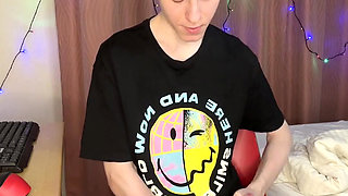 Quick Dorm Jerk Makes 23cm Cock Squirt Everywhere