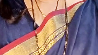 Desi Indian aunty saree blouse removing webcam show live